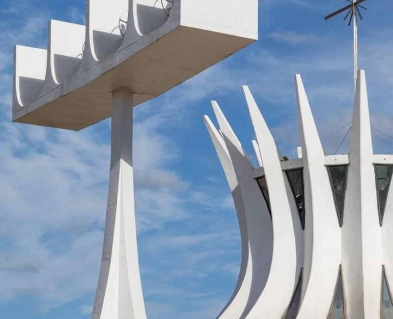 Two Modernist Capitals by Two Masters of Modernism_ Le Corbusier and Oscar Niemeyer